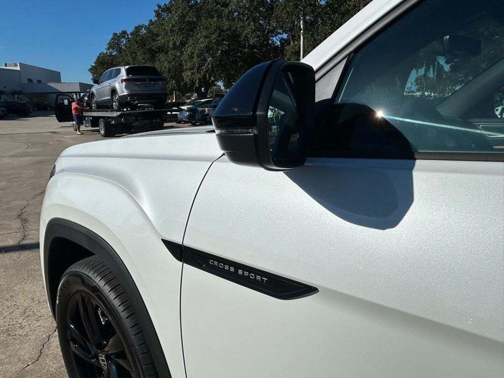 2026 Volkswagen Atlas Cross Sport 2.0T SEL R-Line Black Tampa FL