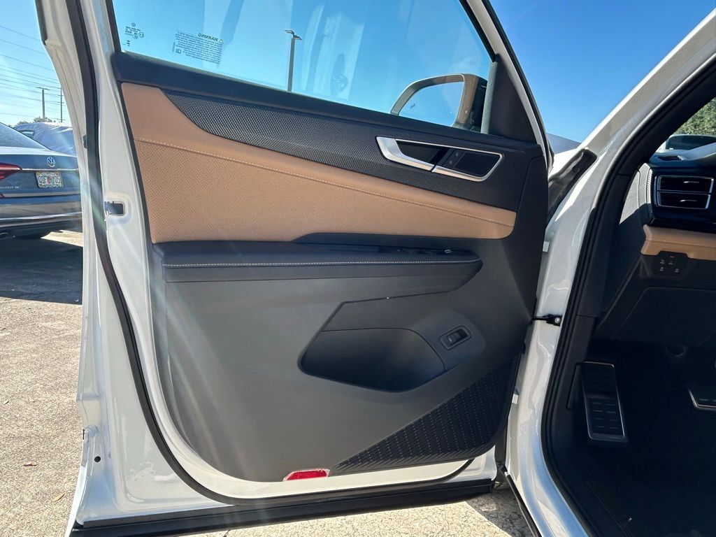 2026 Volkswagen Atlas Cross Sport 2.0T SEL R-Line Black Tampa FL