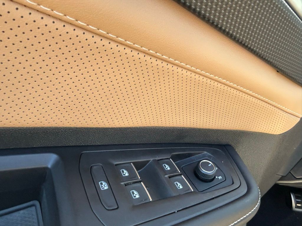 2026 Volkswagen Atlas Cross Sport 2.0T SEL R-Line Black Tampa FL