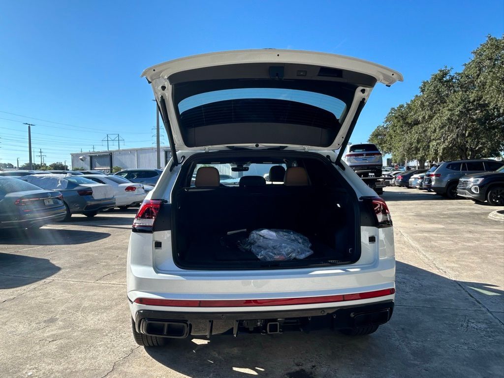 2026 Volkswagen Atlas Cross Sport 2.0T SEL R-Line Black Tampa FL