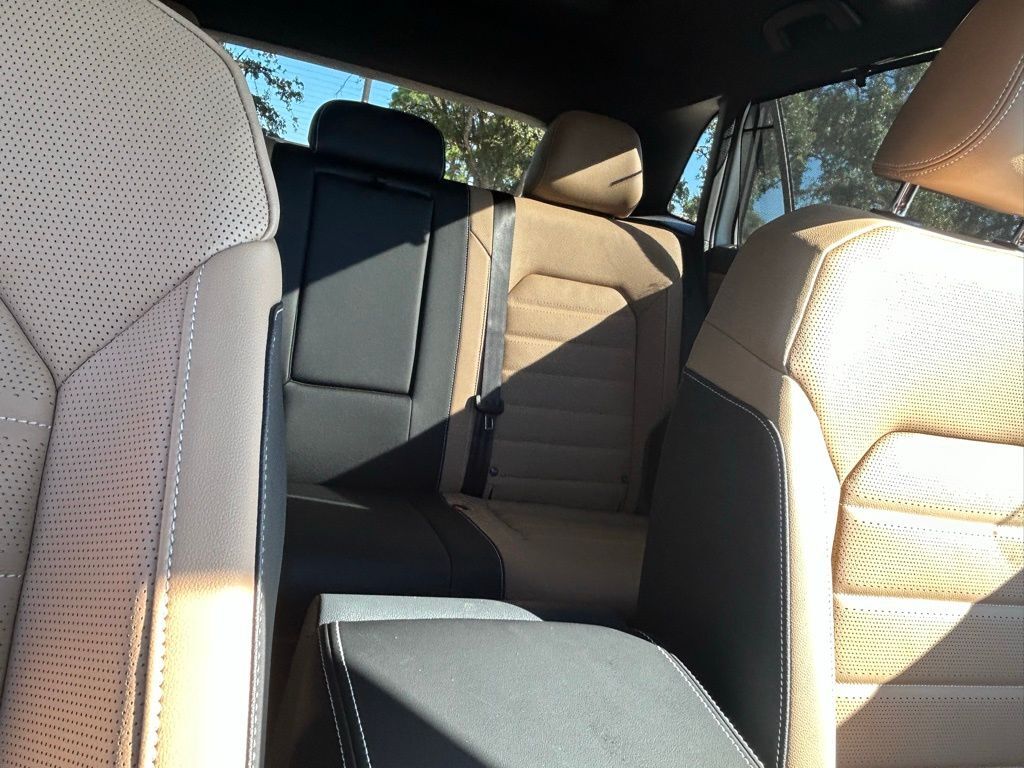 2026 Volkswagen Atlas Cross Sport 2.0T SEL R-Line Black Tampa FL