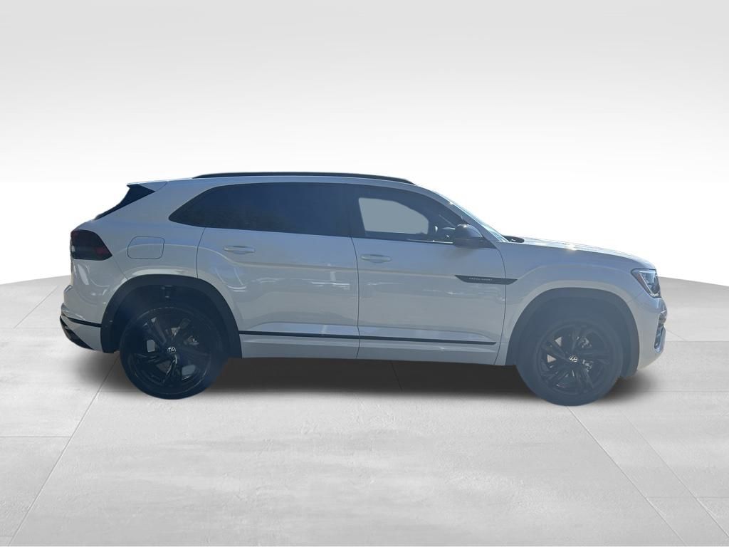 2026 Volkswagen Atlas Cross Sport 2.0T SEL R-Line Black Tampa FL