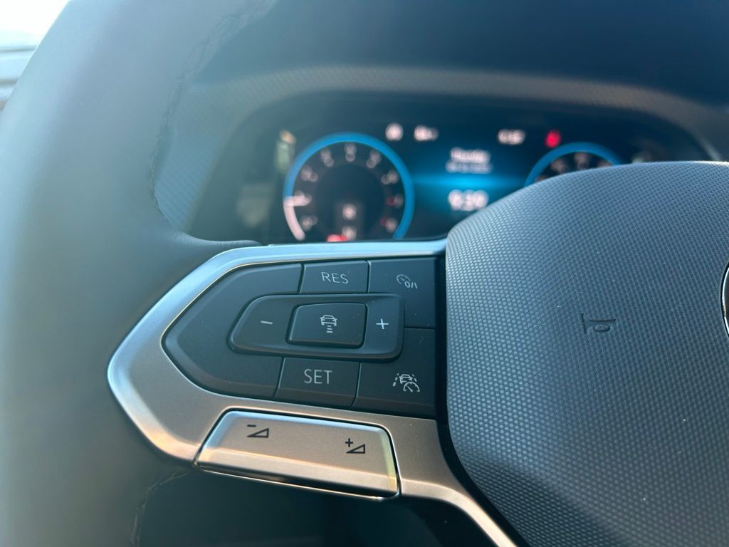 2026 Volkswagen Atlas Cross Sport 2.0T SEL R-Line Black Tampa FL