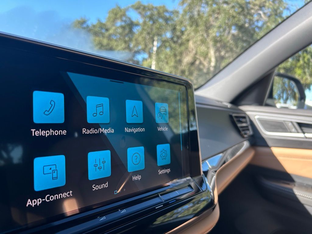 2026 Volkswagen Atlas Cross Sport 2.0T SEL R-Line Black Tampa FL