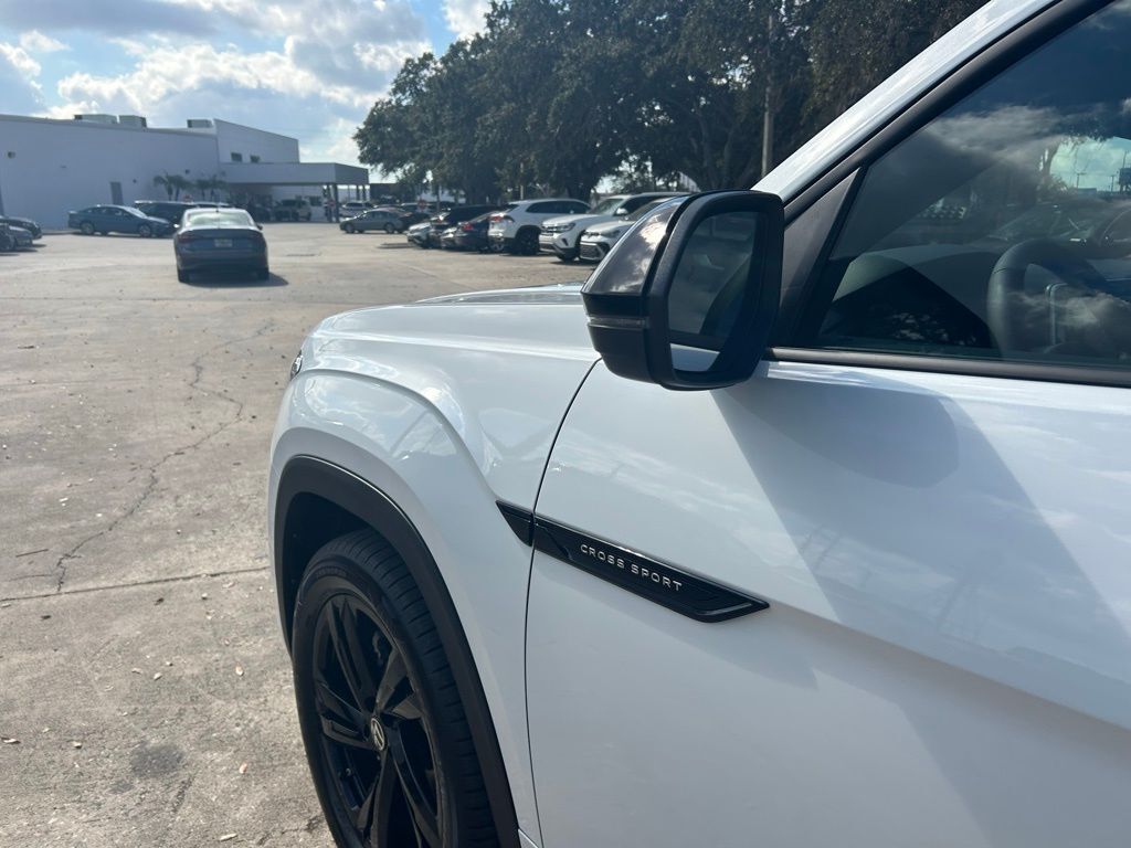 2026 Volkswagen Atlas Cross Sport 2.0T SEL R-Line Black Tampa FL