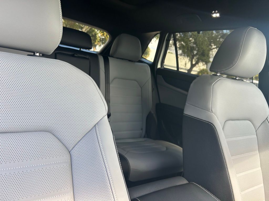 2026 Volkswagen Atlas Cross Sport 2.0T SEL R-Line Black Tampa FL