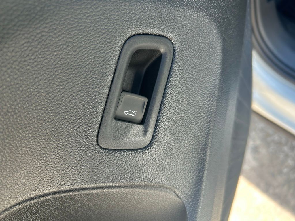 2026 Volkswagen Atlas Cross Sport 2.0T SEL R-Line Black Tampa FL