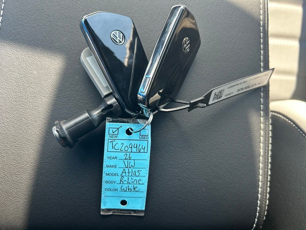 2026 Volkswagen Atlas Cross Sport 2.0T SEL R-Line Black Tampa FL