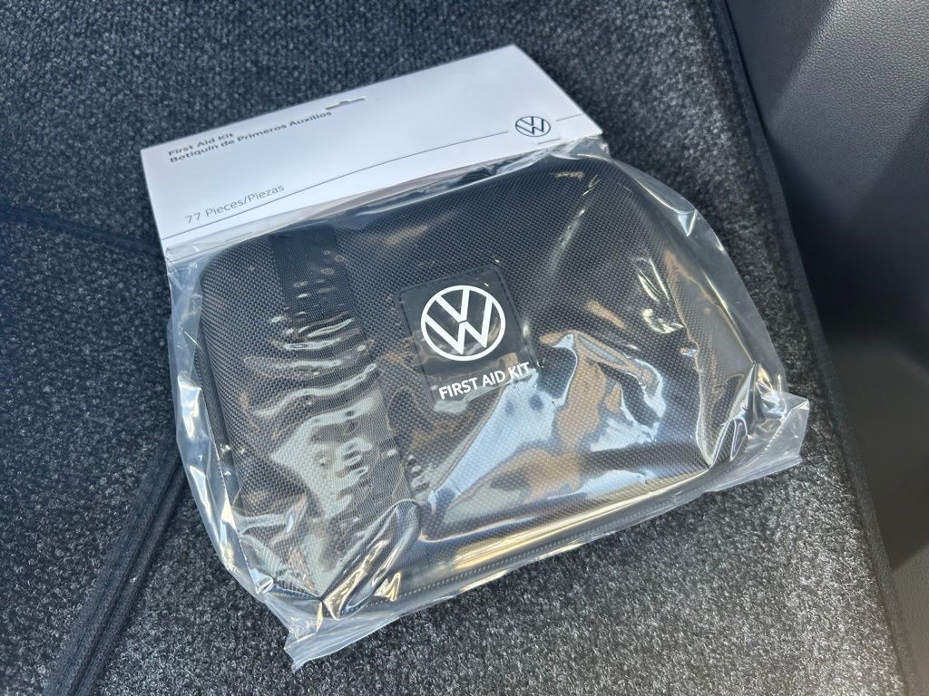 2026 Volkswagen Atlas Cross Sport 2.0T SEL R-Line Black Tampa FL