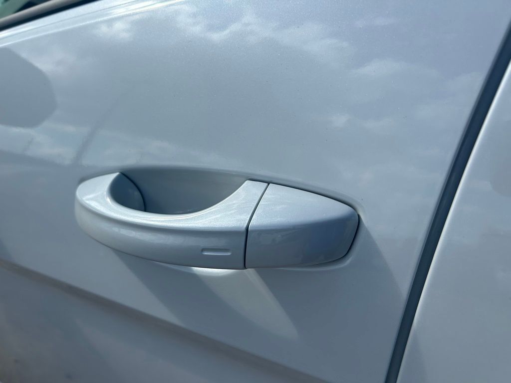 2026 Volkswagen Atlas Cross Sport 2.0T SEL R-Line Black Tampa FL