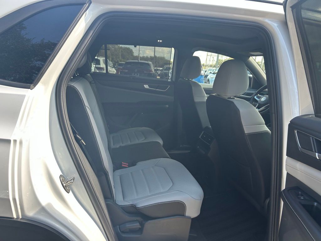 2026 Volkswagen Atlas Cross Sport 2.0T SEL R-Line Black Tampa FL