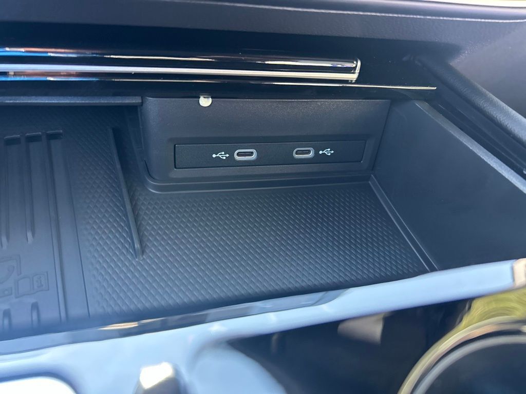 2026 Volkswagen Atlas Cross Sport 2.0T SEL R-Line Black Tampa FL