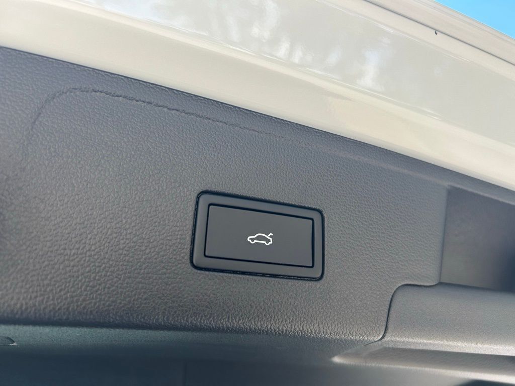 2026 Volkswagen Atlas Cross Sport 2.0T SEL R-Line Black Tampa FL