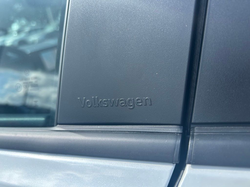 2026 Volkswagen Atlas Cross Sport 2.0T SEL R-Line Black Tampa FL