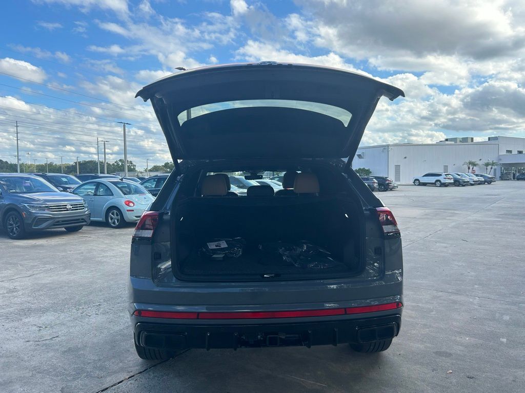 2026 Volkswagen Atlas Cross Sport 2.0T SEL R-Line Black Tampa FL