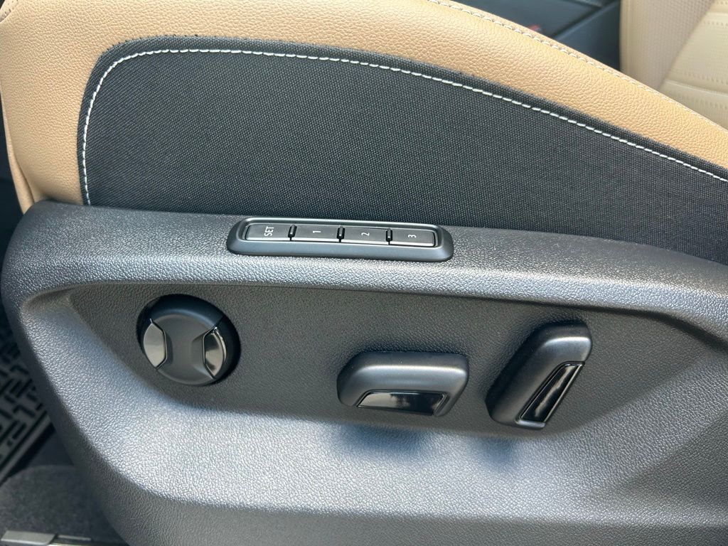 2026 Volkswagen Atlas Cross Sport 2.0T SEL R-Line Black Tampa FL