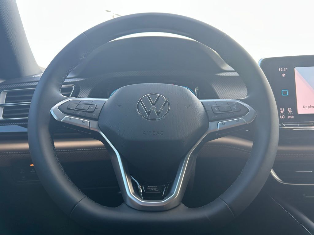 2026 Volkswagen Atlas Cross Sport 2.0T SEL R-Line Black Tampa FL