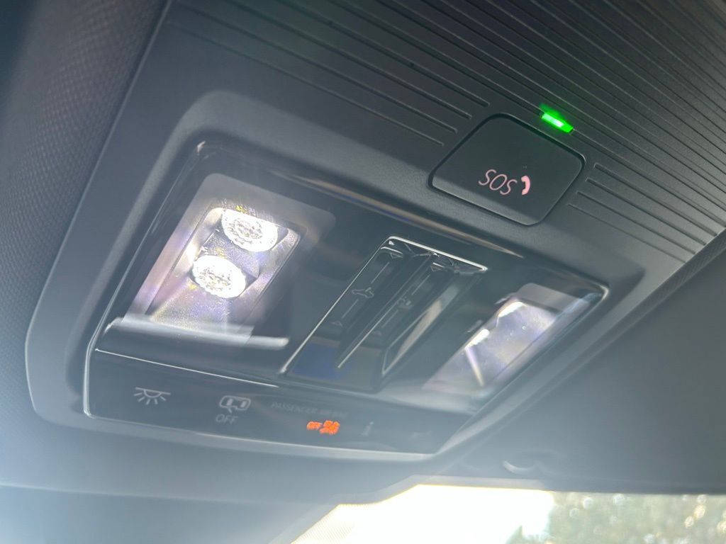 2026 Volkswagen Atlas Cross Sport 2.0T SEL R-Line Black Tampa FL