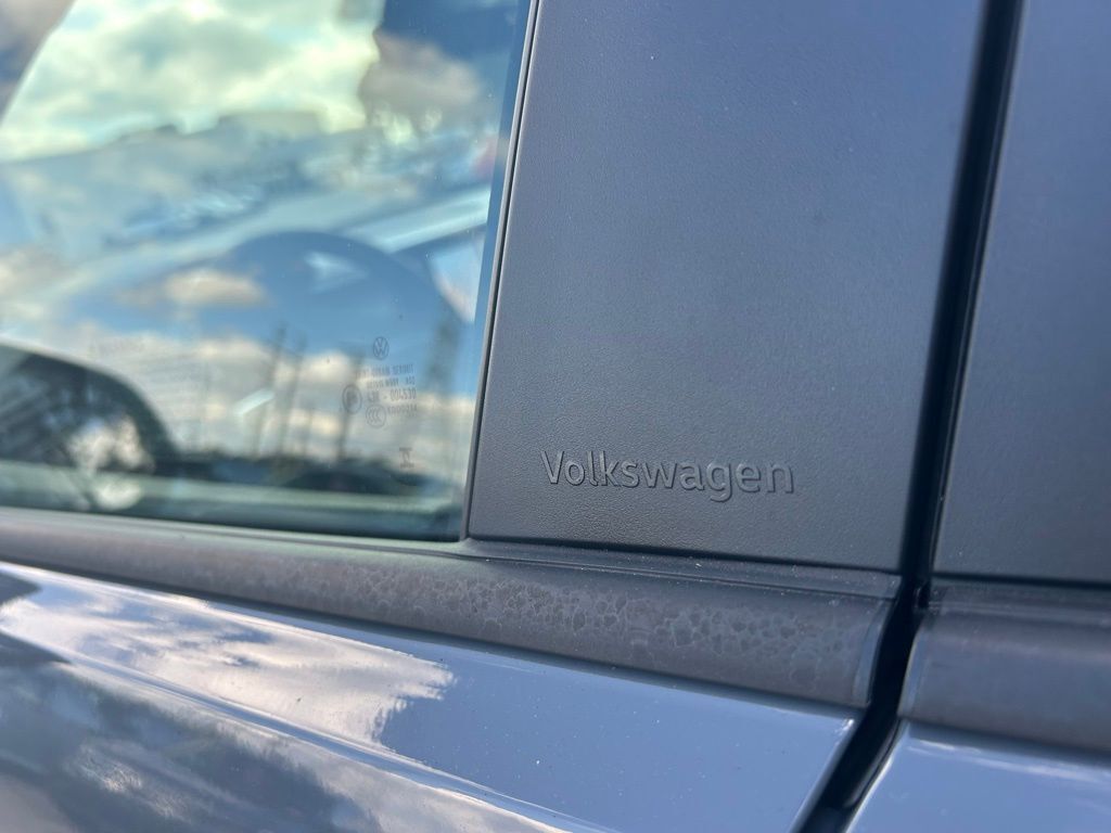 2026 Volkswagen Atlas Cross Sport 2.0T SEL R-Line Black Tampa FL