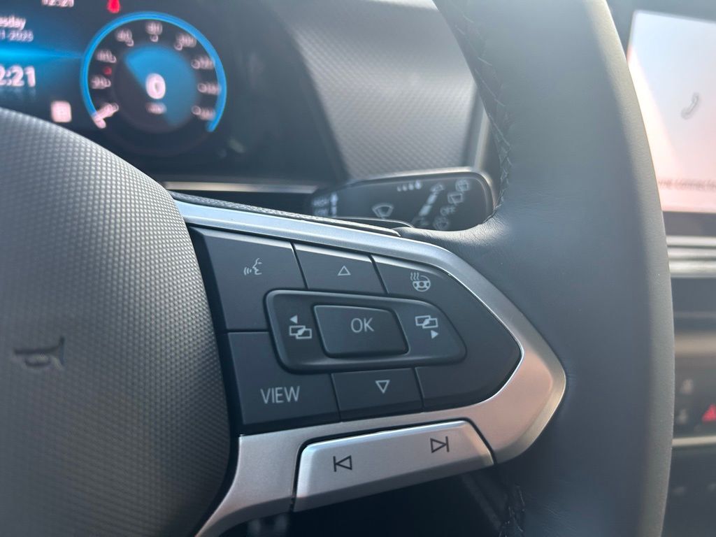 2026 Volkswagen Atlas Cross Sport 2.0T SEL R-Line Black Tampa FL