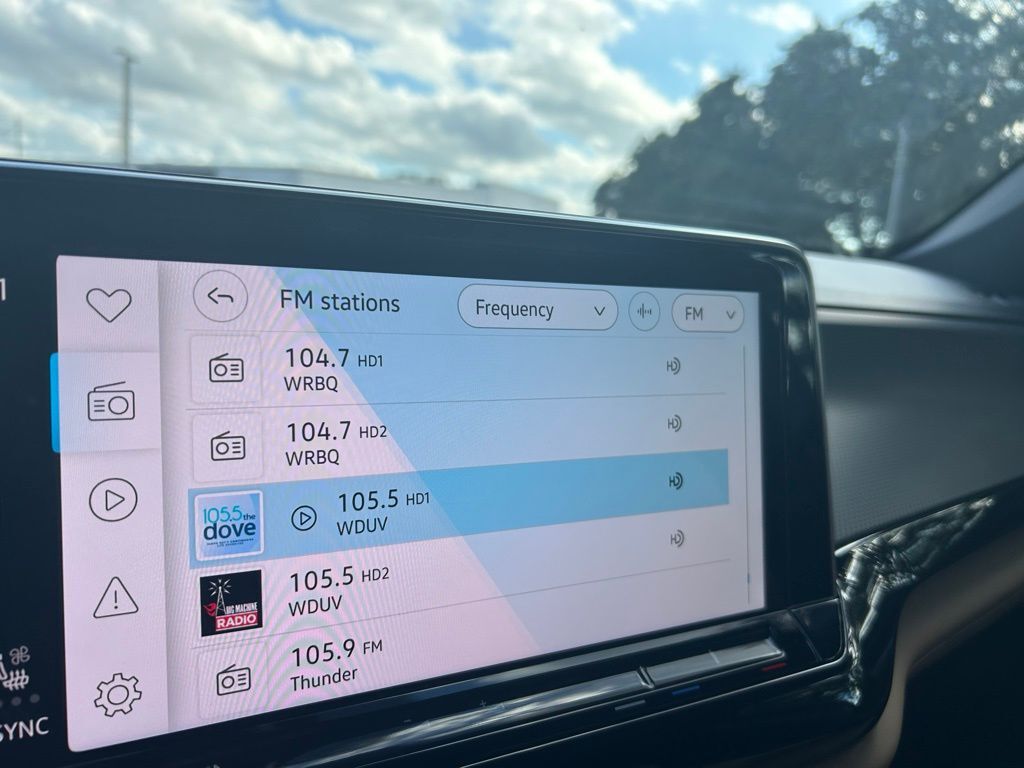 2026 Volkswagen Atlas Cross Sport 2.0T SEL R-Line Black Tampa FL