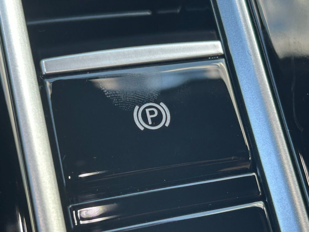 2026 Volkswagen Atlas Cross Sport 2.0T SEL R-Line Black Tampa FL