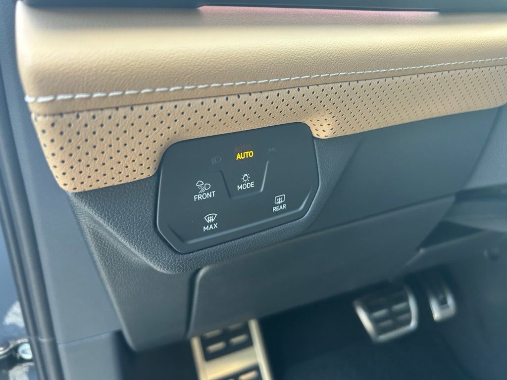 2026 Volkswagen Atlas Cross Sport 2.0T SEL R-Line Black Tampa FL