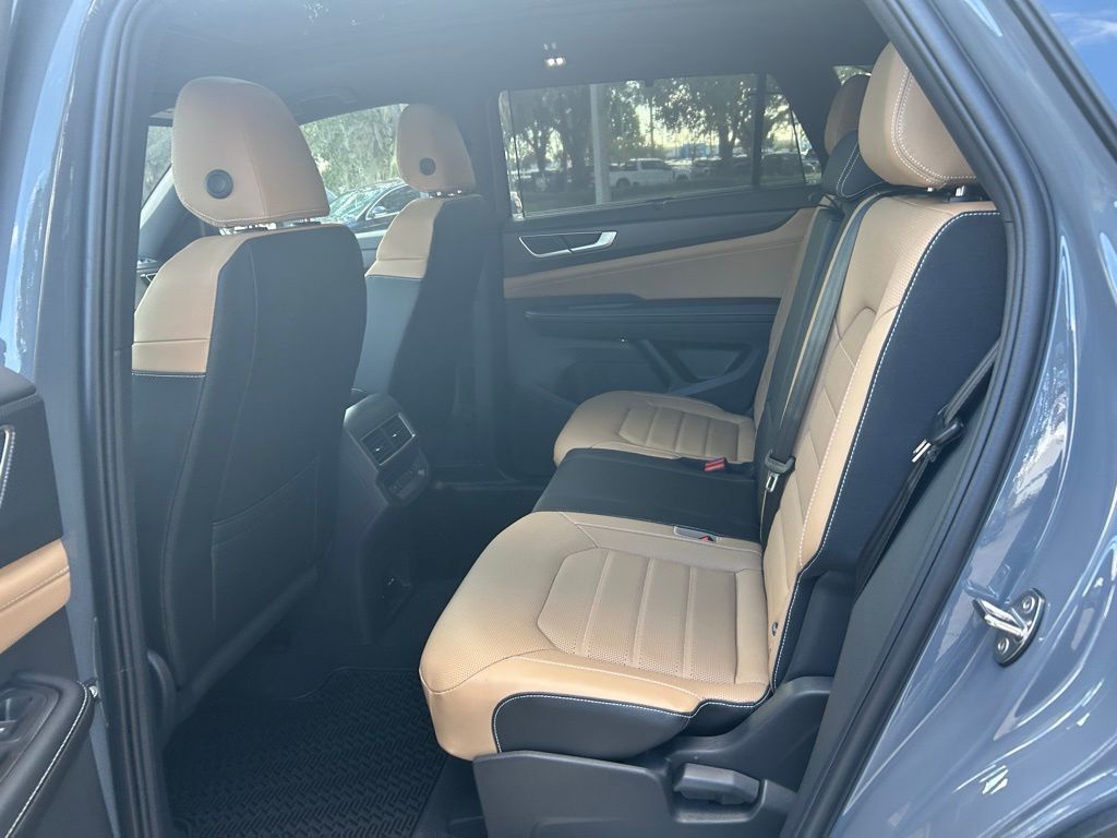 2026 Volkswagen Atlas Cross Sport 2.0T SEL R-Line Black Tampa FL