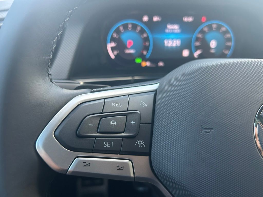 2026 Volkswagen Atlas Cross Sport 2.0T SEL R-Line Black Tampa FL