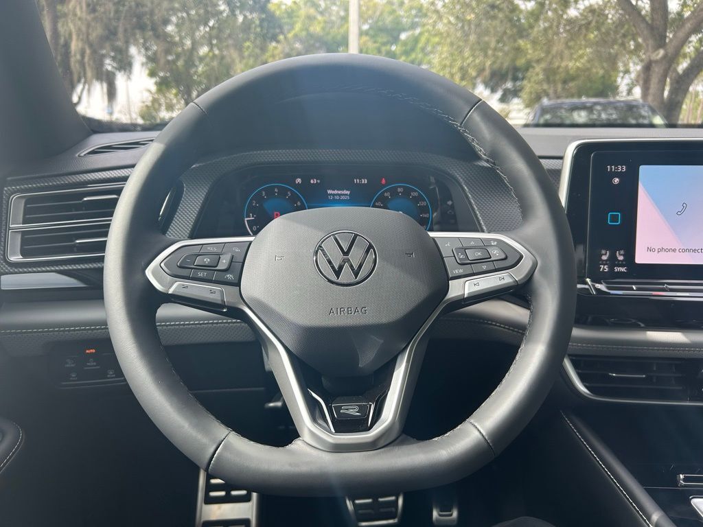 2026 Volkswagen Atlas Cross Sport 2.0T SEL R-Line Black Tampa FL