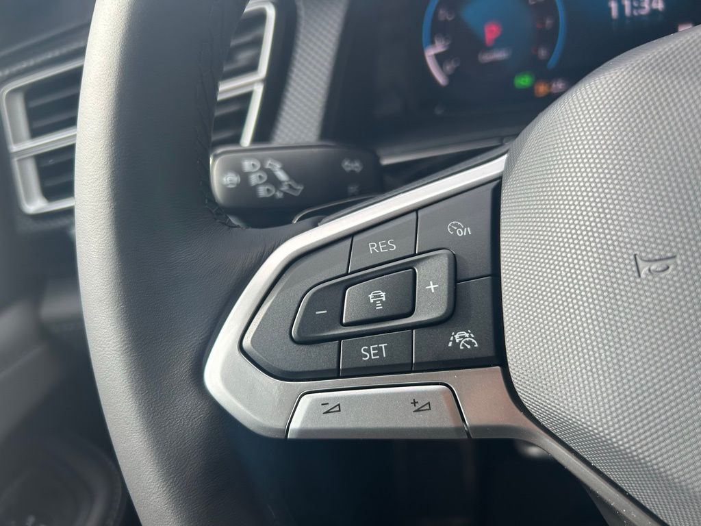 2026 Volkswagen Atlas Cross Sport 2.0T SEL R-Line Black Tampa FL