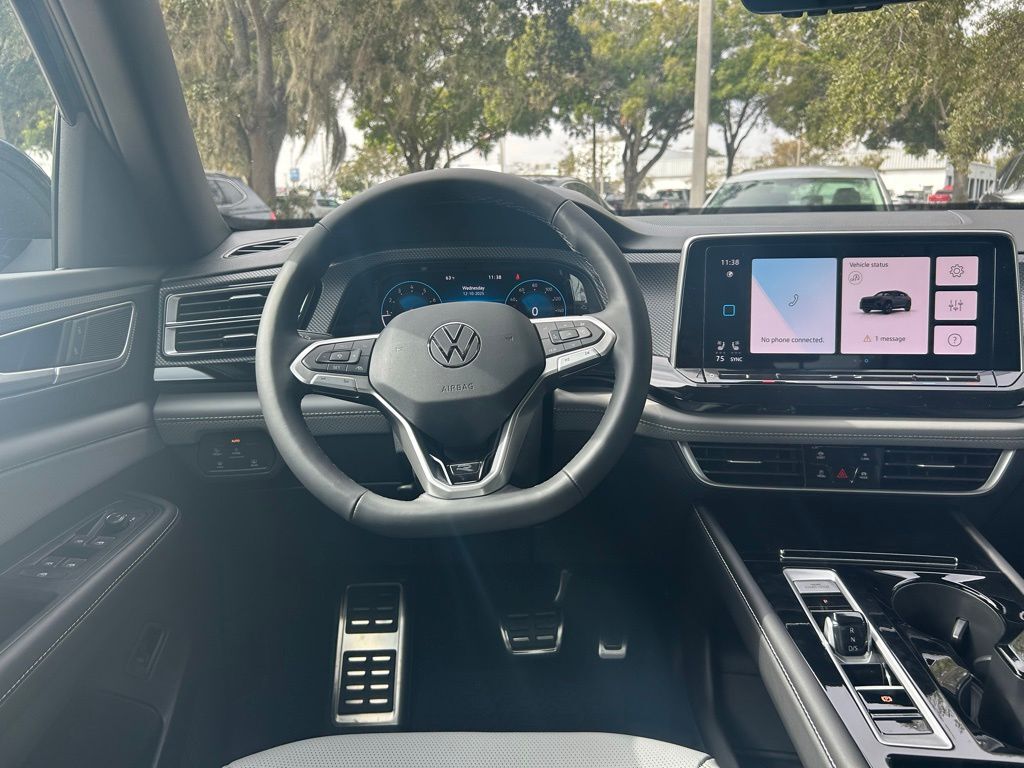 2026 Volkswagen Atlas Cross Sport 2.0T SEL R-Line Black Tampa FL