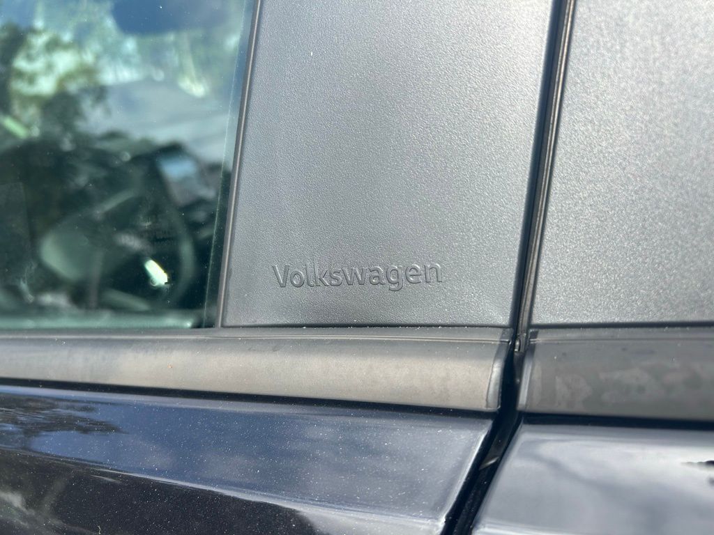 2026 Volkswagen Atlas Cross Sport 2.0T SEL R-Line Black Tampa FL