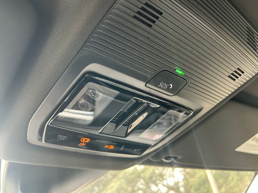 2026 Volkswagen Atlas Cross Sport 2.0T SEL R-Line Black Tampa FL