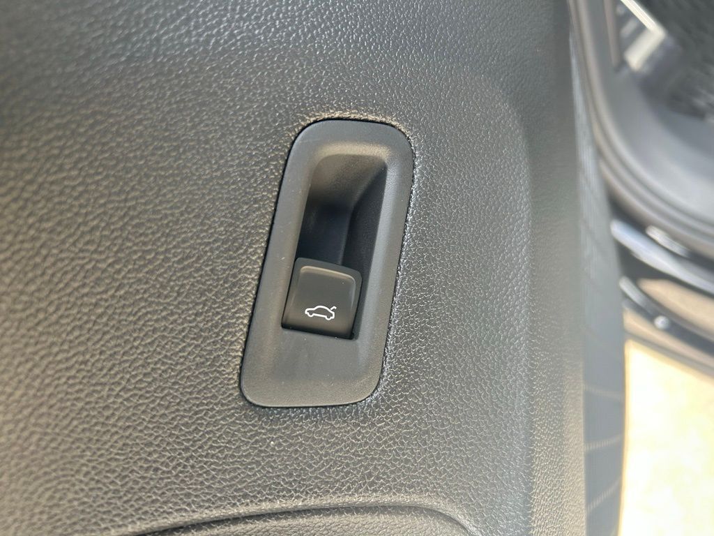 2026 Volkswagen Atlas Cross Sport 2.0T SEL R-Line Black Tampa FL