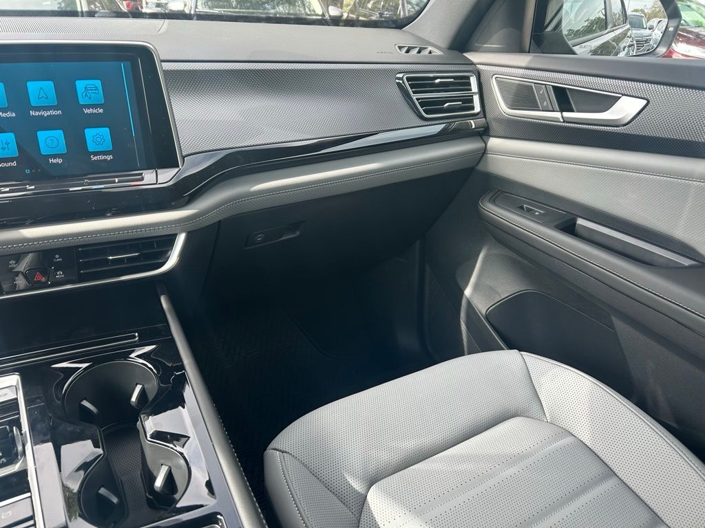 2026 Volkswagen Atlas Cross Sport 2.0T SEL R-Line Black Tampa FL