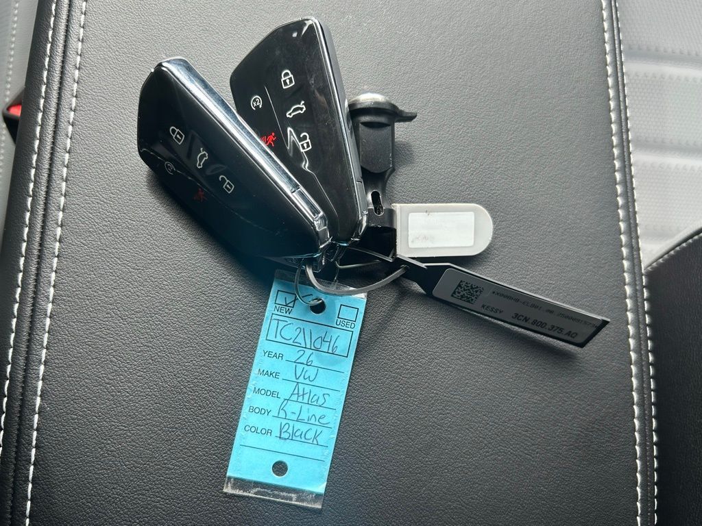 2026 Volkswagen Atlas Cross Sport 2.0T SEL R-Line Black Tampa FL