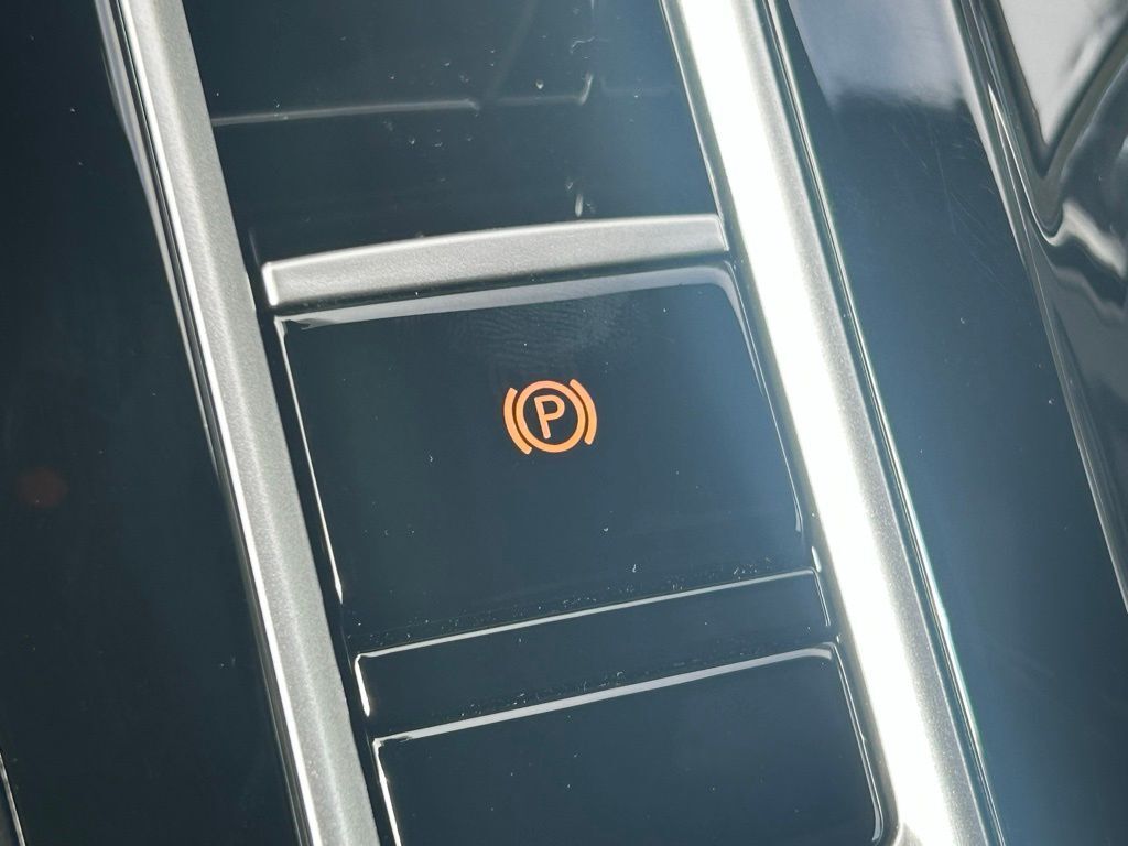 2026 Volkswagen Atlas Cross Sport 2.0T SEL R-Line Black Tampa FL