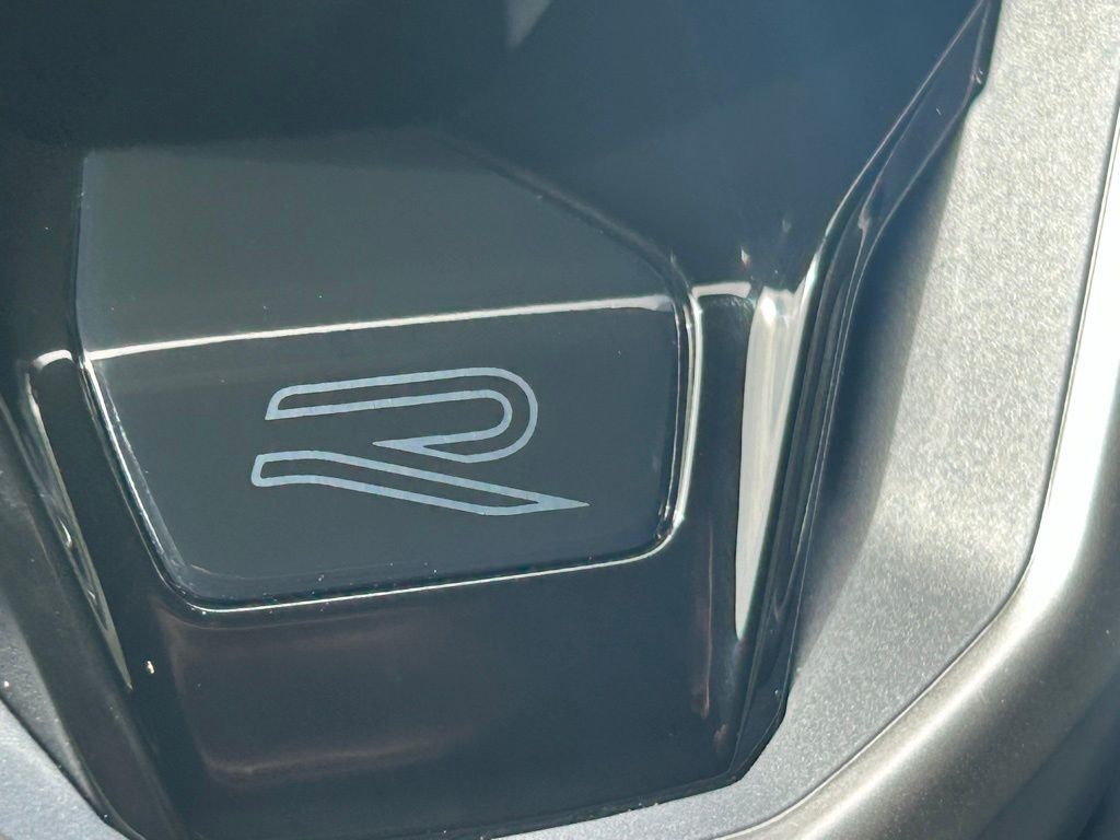 2026 Volkswagen Atlas Cross Sport 2.0T SEL R-Line Black Tampa FL