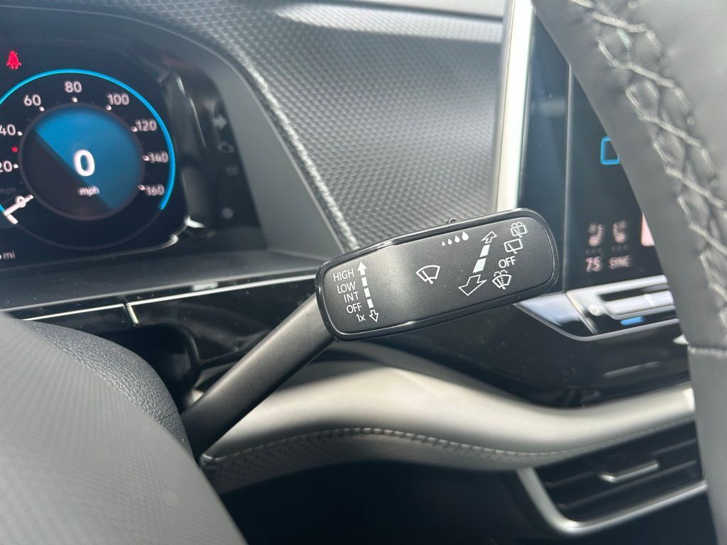 2026 Volkswagen Atlas Cross Sport 2.0T SEL R-Line Black Tampa FL