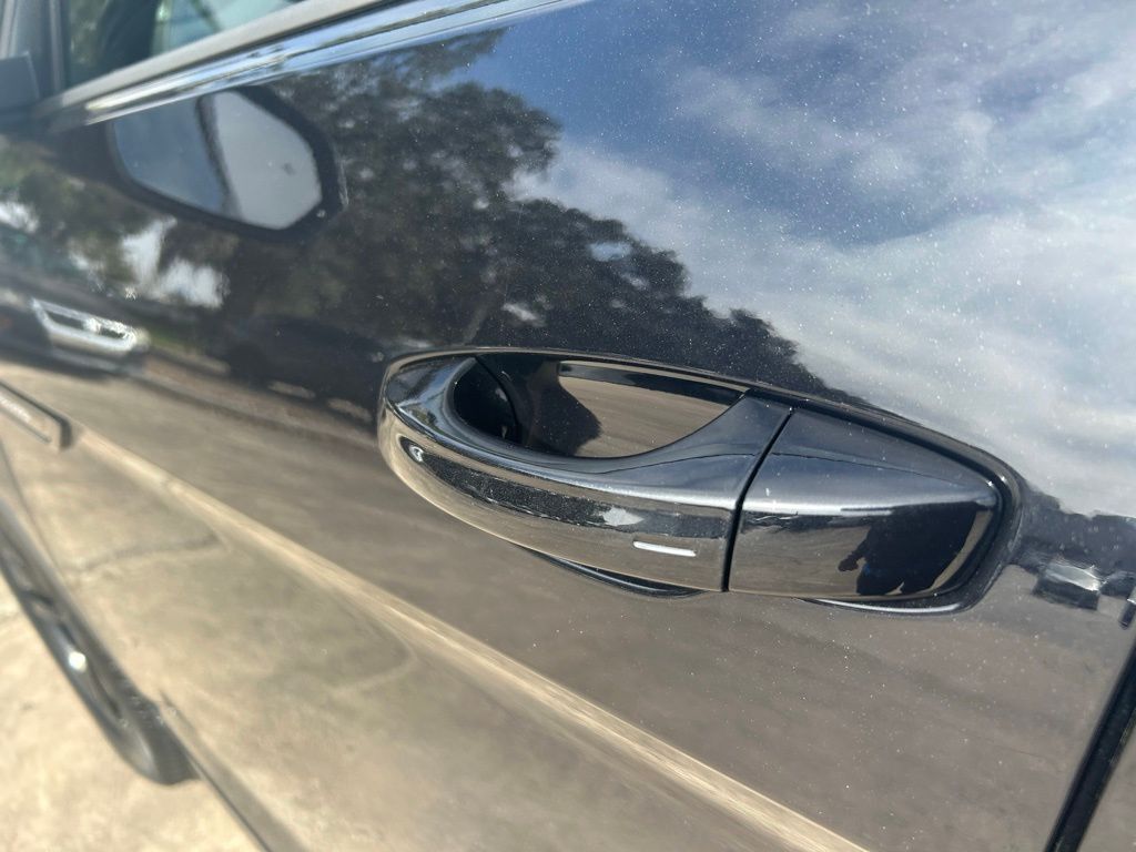 2026 Volkswagen Atlas Cross Sport 2.0T SEL R-Line Black Tampa FL