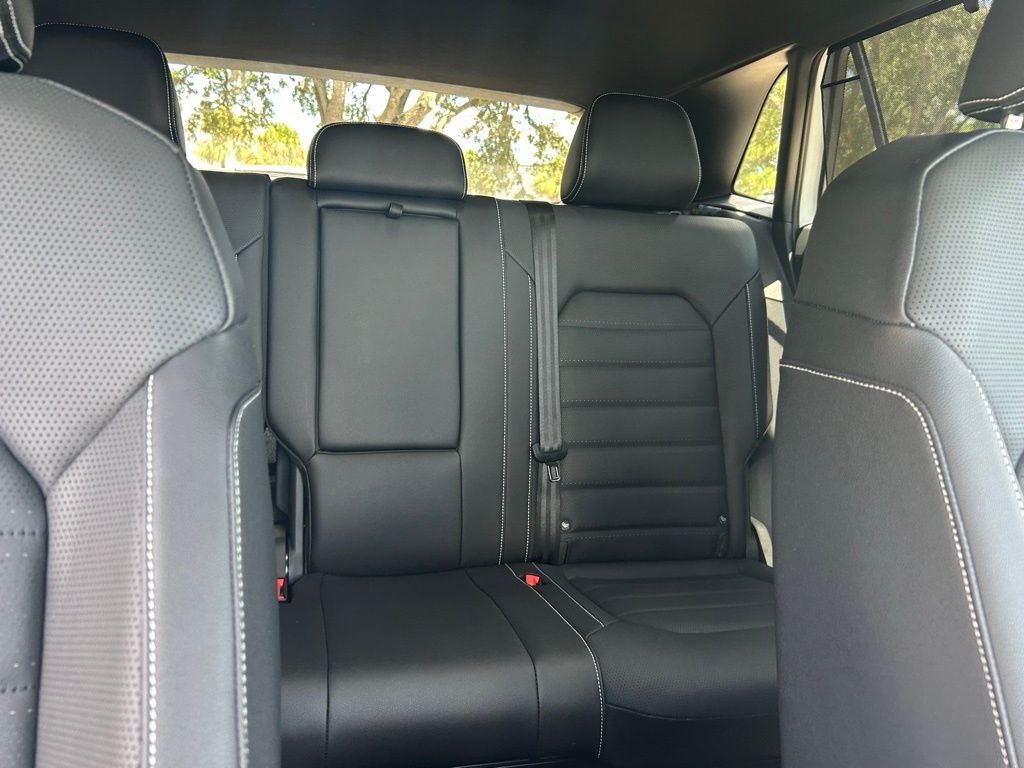 2026 Volkswagen Atlas Cross Sport 2.0T SEL R-Line Black Tampa FL