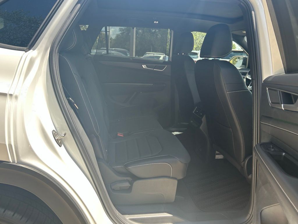 2026 Volkswagen Atlas Cross Sport 2.0T SEL R-Line Black Tampa FL