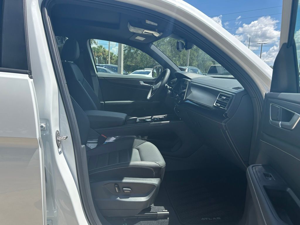 2026 Volkswagen Atlas Cross Sport 2.0T SEL R-Line Black Tampa FL