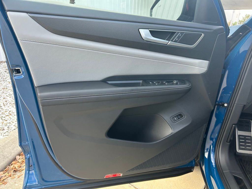 2026 Volkswagen Atlas Cross Sport 2.0T SEL R-Line Black Tampa FL