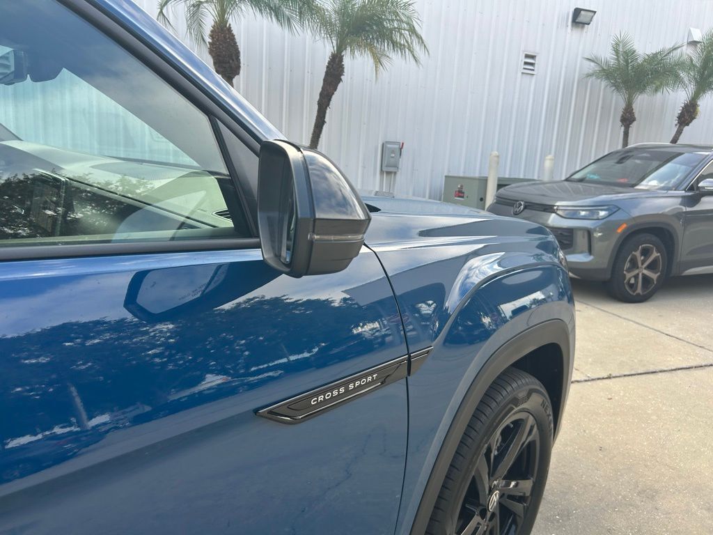 2026 Volkswagen Atlas Cross Sport 2.0T SEL R-Line Black Tampa FL