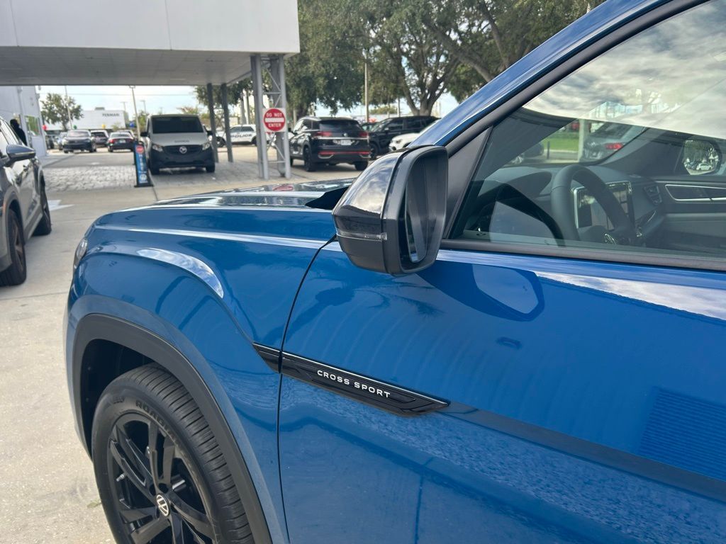 2026 Volkswagen Atlas Cross Sport 2.0T SEL R-Line Black Tampa FL