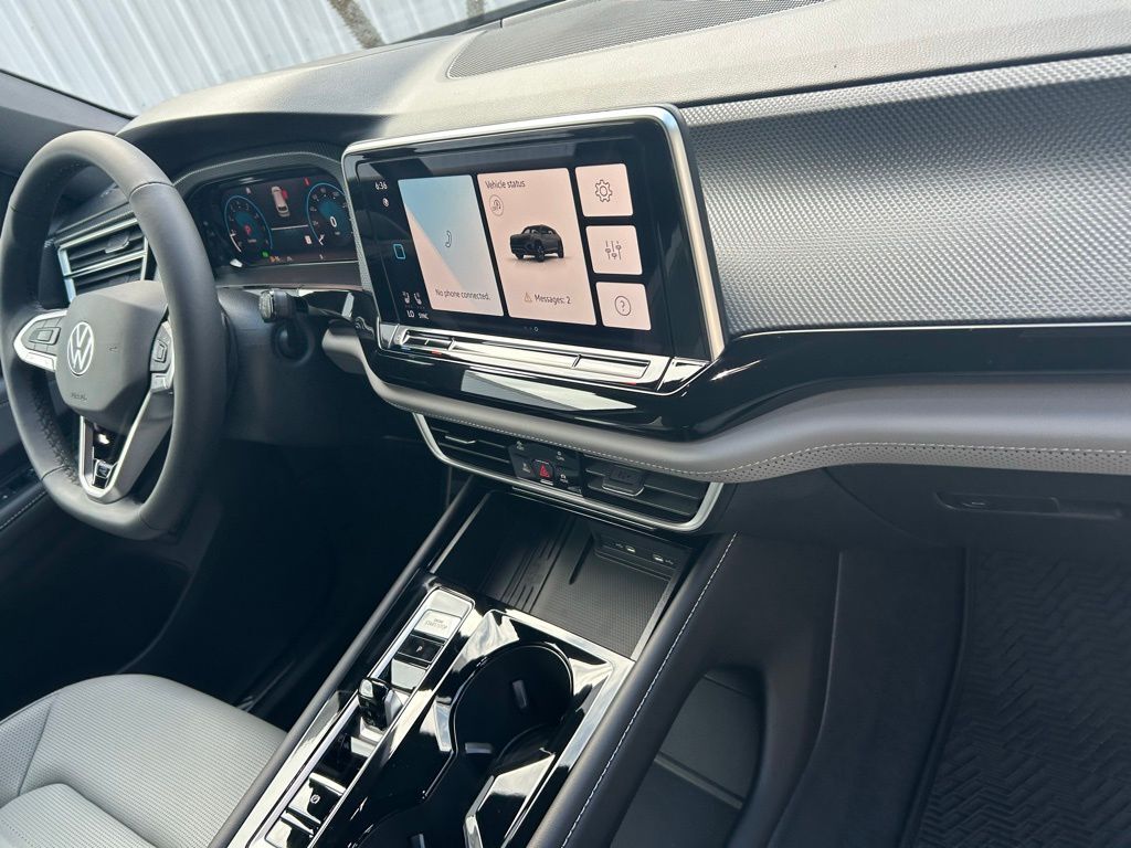 2026 Volkswagen Atlas Cross Sport 2.0T SEL R-Line Black Tampa FL