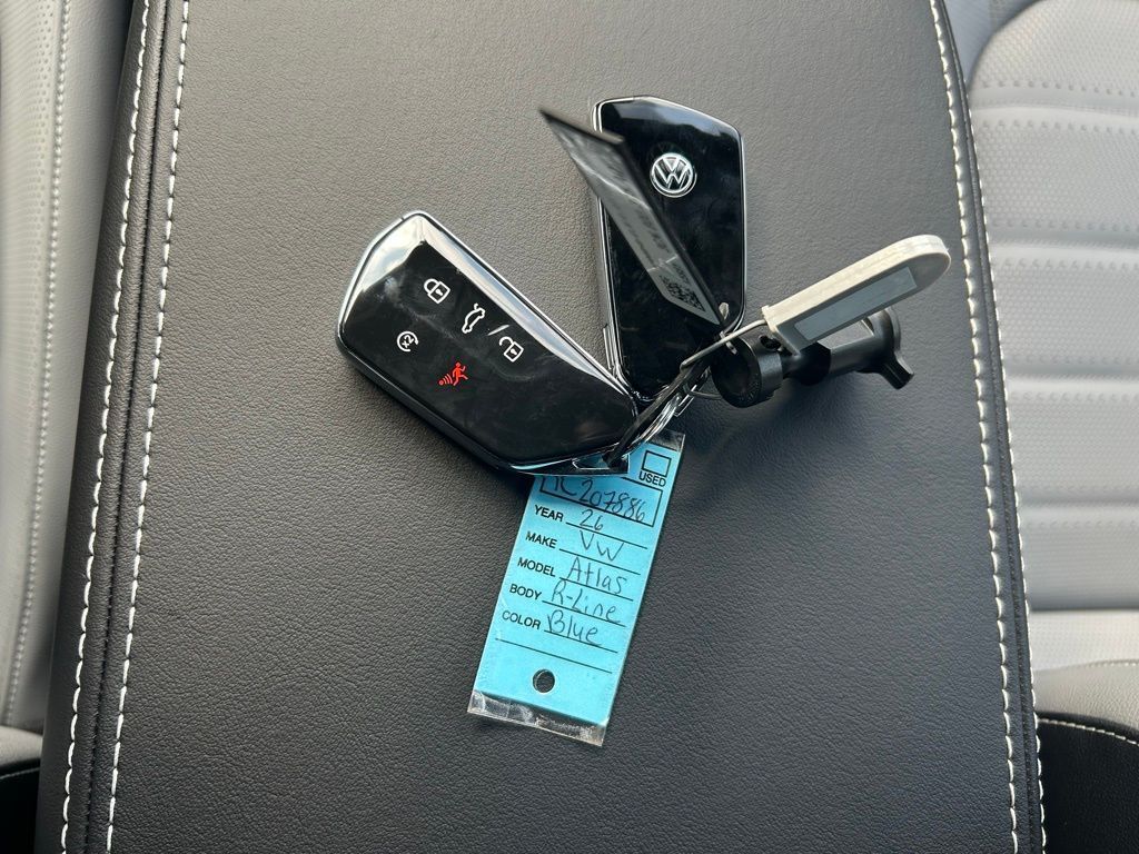 2026 Volkswagen Atlas Cross Sport 2.0T SEL R-Line Black Tampa FL