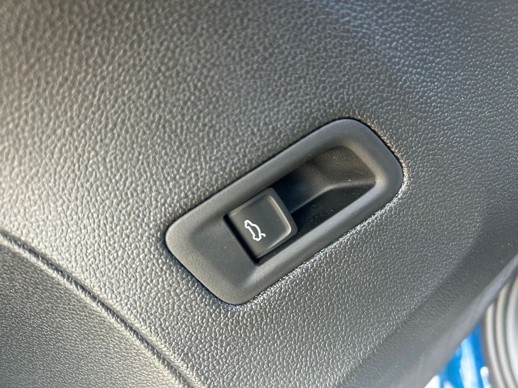 2026 Volkswagen Atlas Cross Sport 2.0T SEL R-Line Black Tampa FL